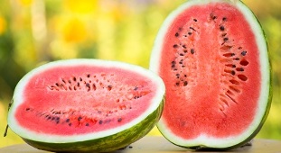 die Wirksamkeit der Wassermelonendiät zur Gewichtsreduktion
