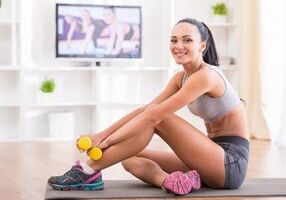 Sport treiben, um zu Hause Gewicht zu verlieren
